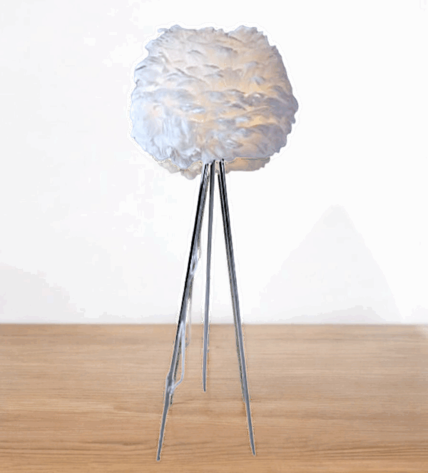 podna lampa, bela lampa, lampa kao dekoracija, osvetljenje