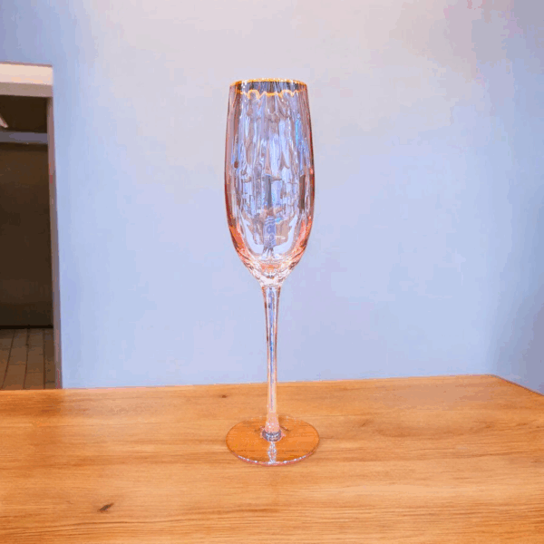 čaše za šampanjac, roze čaše za šampanjac,elegantne čaše, neobične čaše