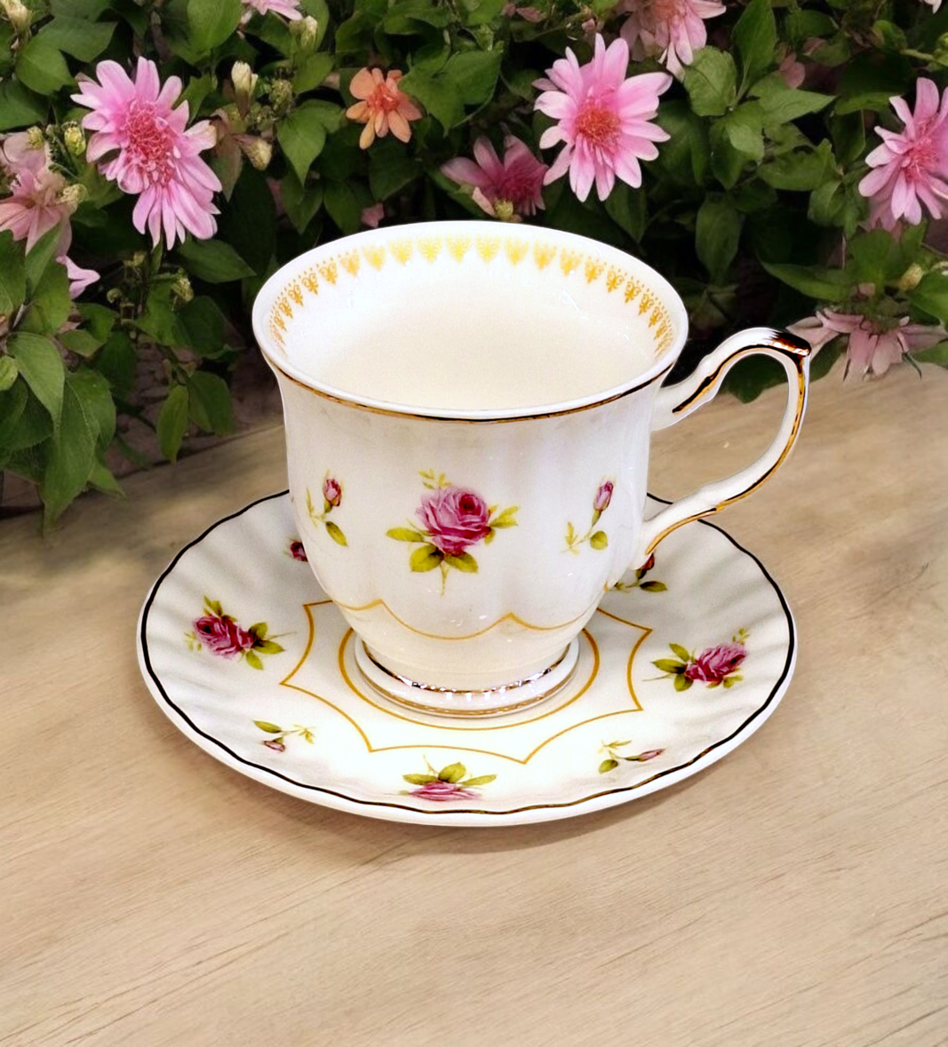 šolje za kafu, porcelanske šolje, šolje sa ružama, retro šolje
