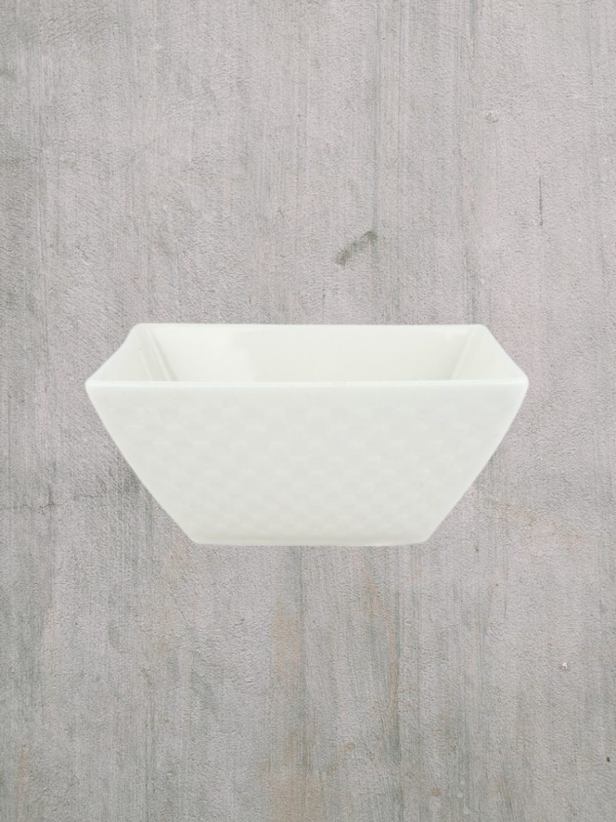 činija, činija bele boje