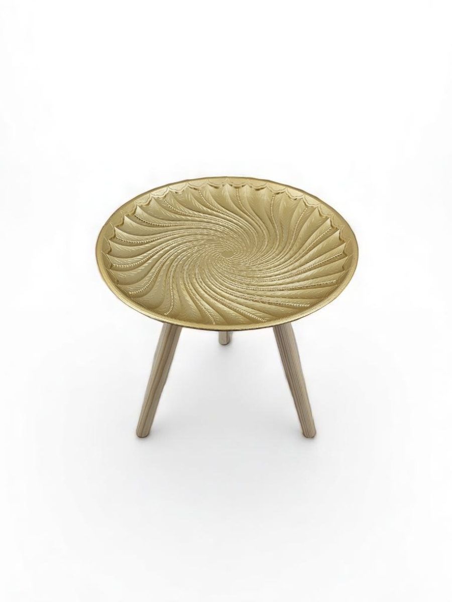 stočić, sto kao dekoracija,