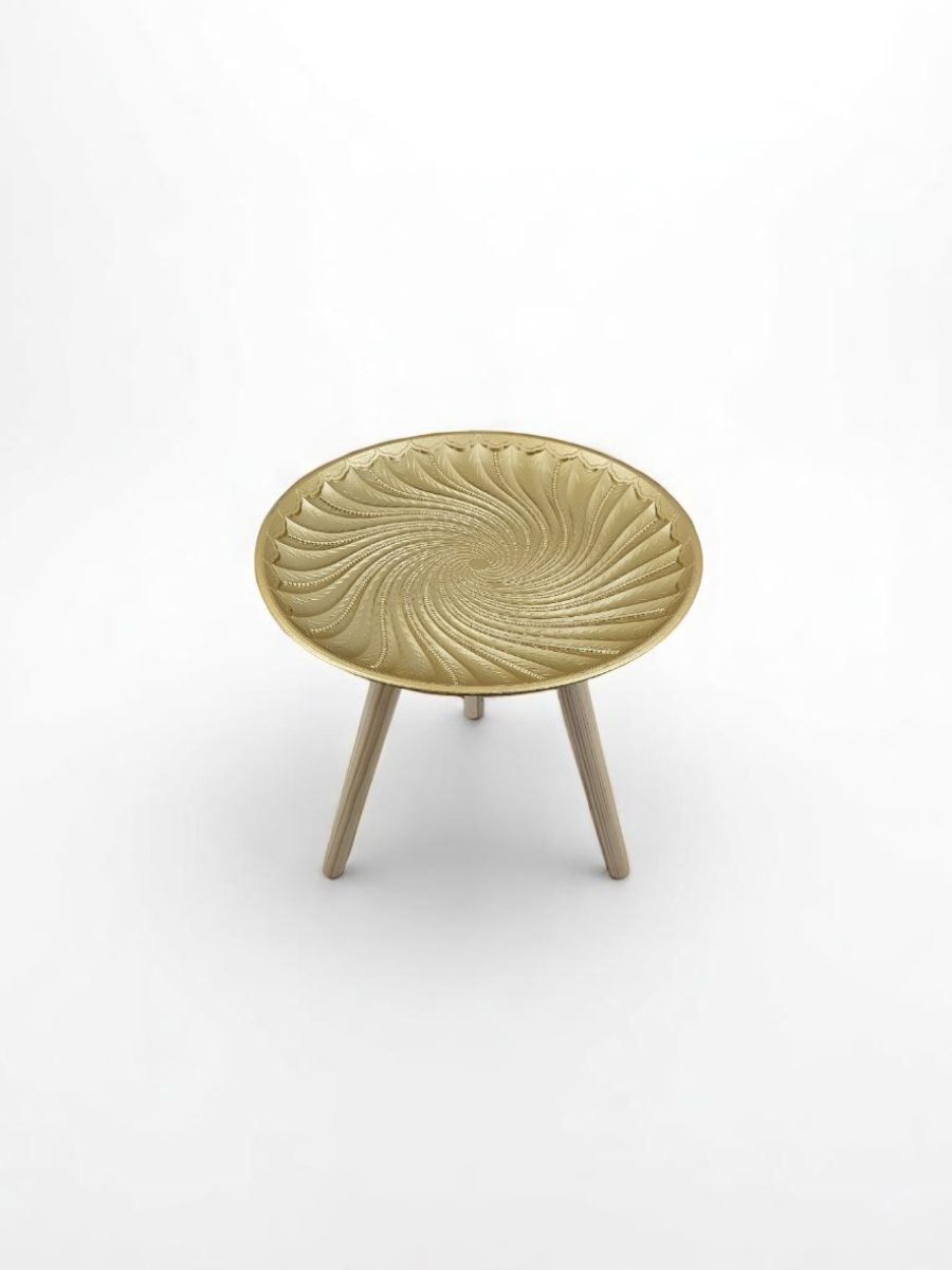 sto, dekorativni sto, okrugli sto, sto zlatne boje